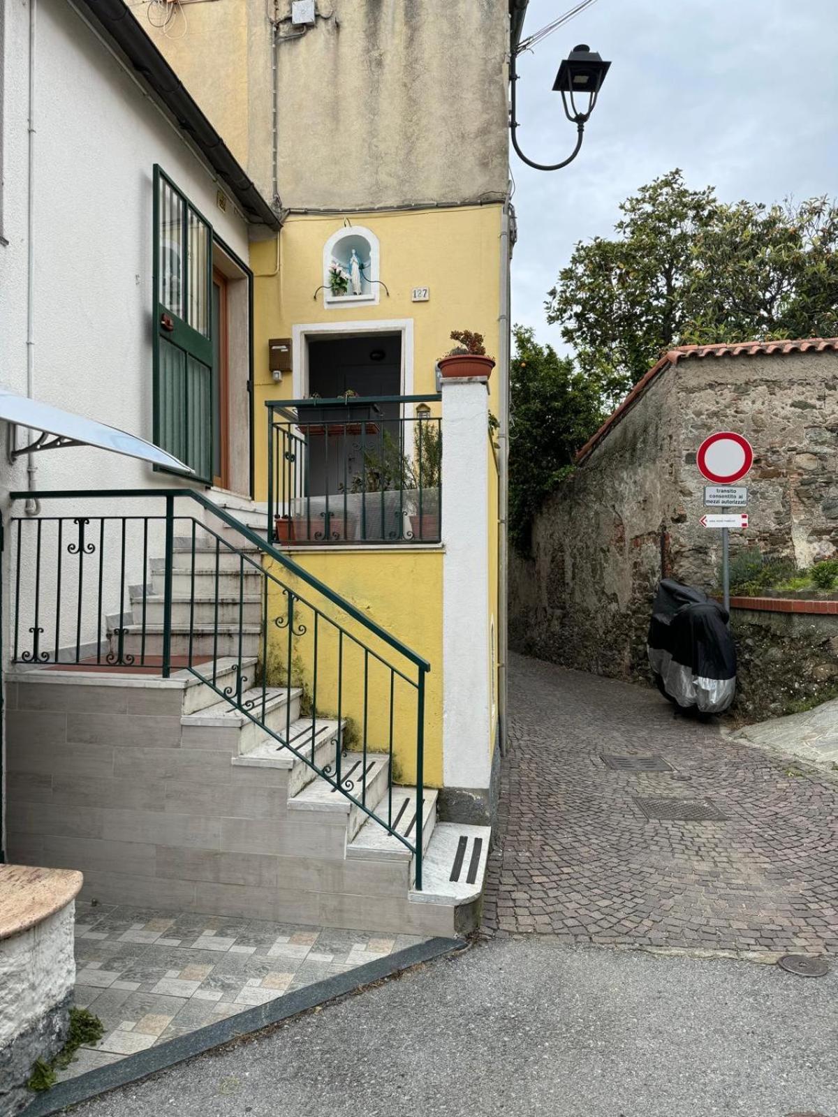 Casa Graziella Bed & Breakfast Celle Ligure Exterior photo
